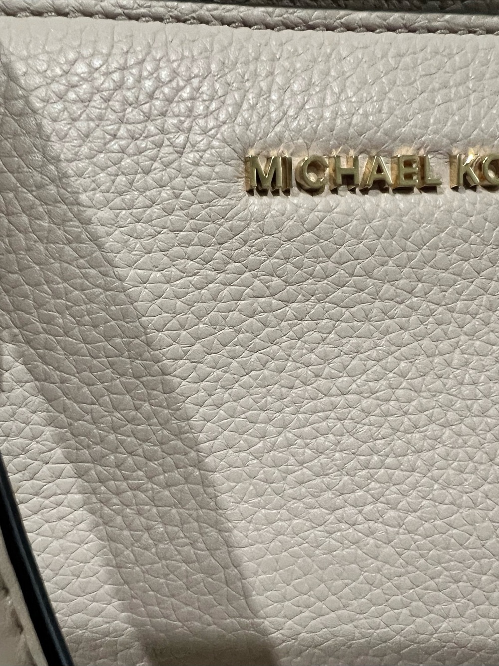 Michael Kors Pale Pink Pebbled Leather Tote with Gold Hardware - Picture 6 of 9